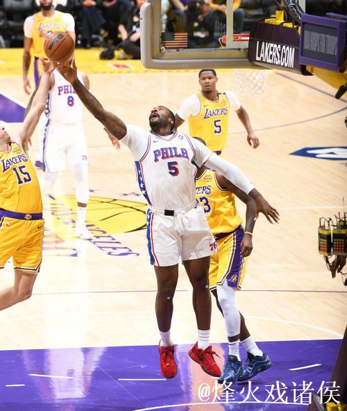 浓眉强势归来砍31+9 詹姆斯21+12+13助湖人终结76人5连败